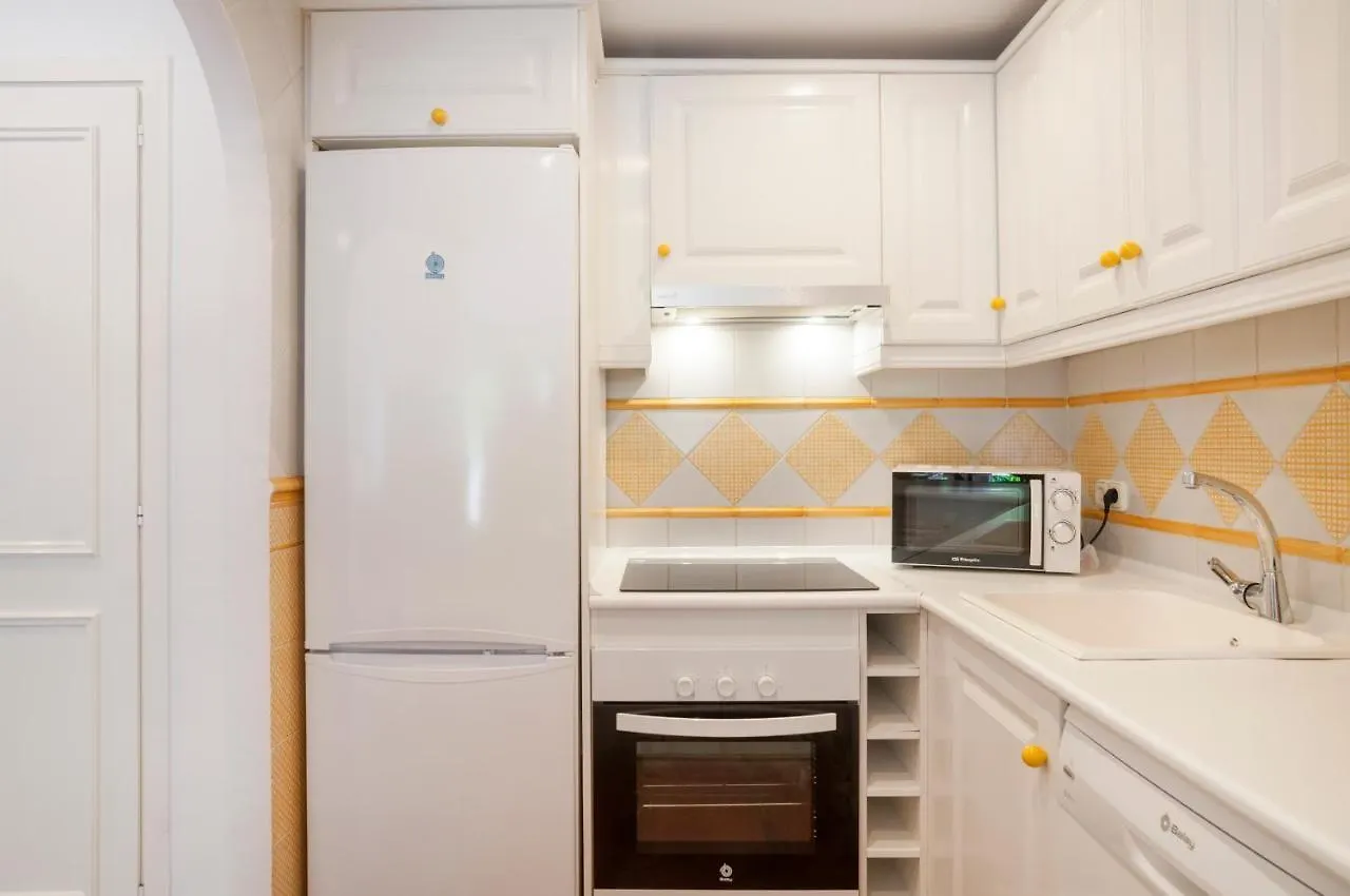 Jardines Del Mar Apartments Μαρμπέλλα