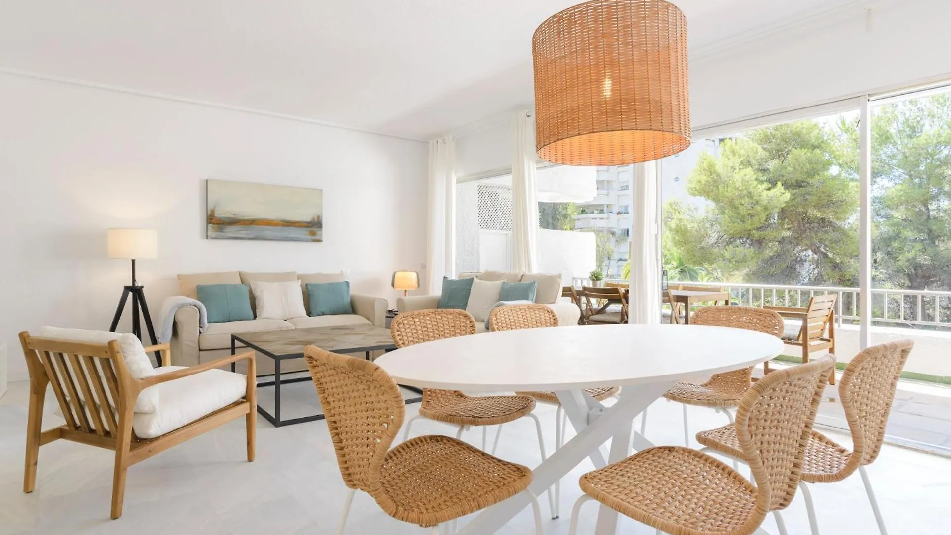 Jardines Del Mar Apartments Μαρμπέλλα
